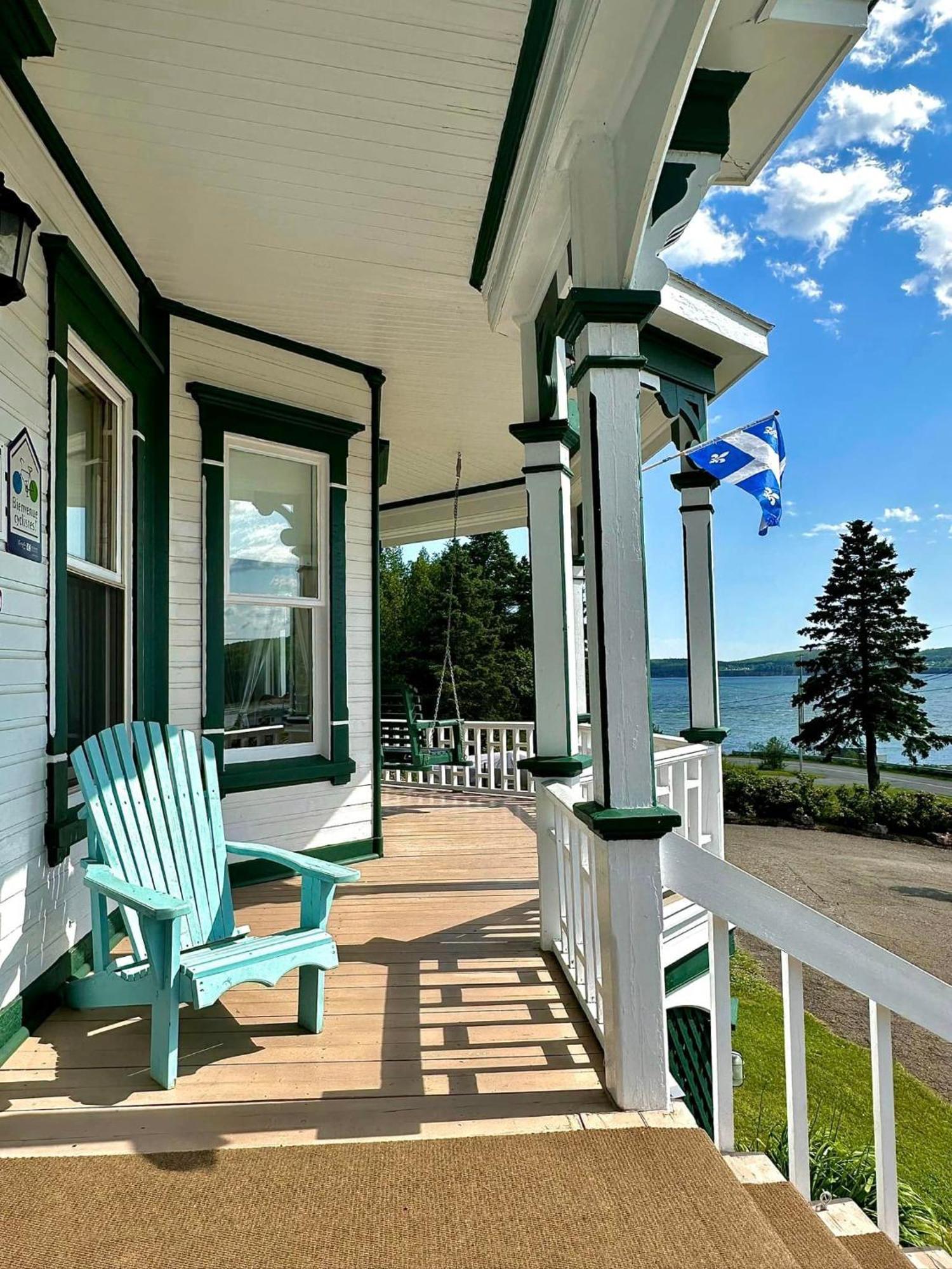 Le Manoir du Vieux Presbytère Port-Daniel Esterno foto