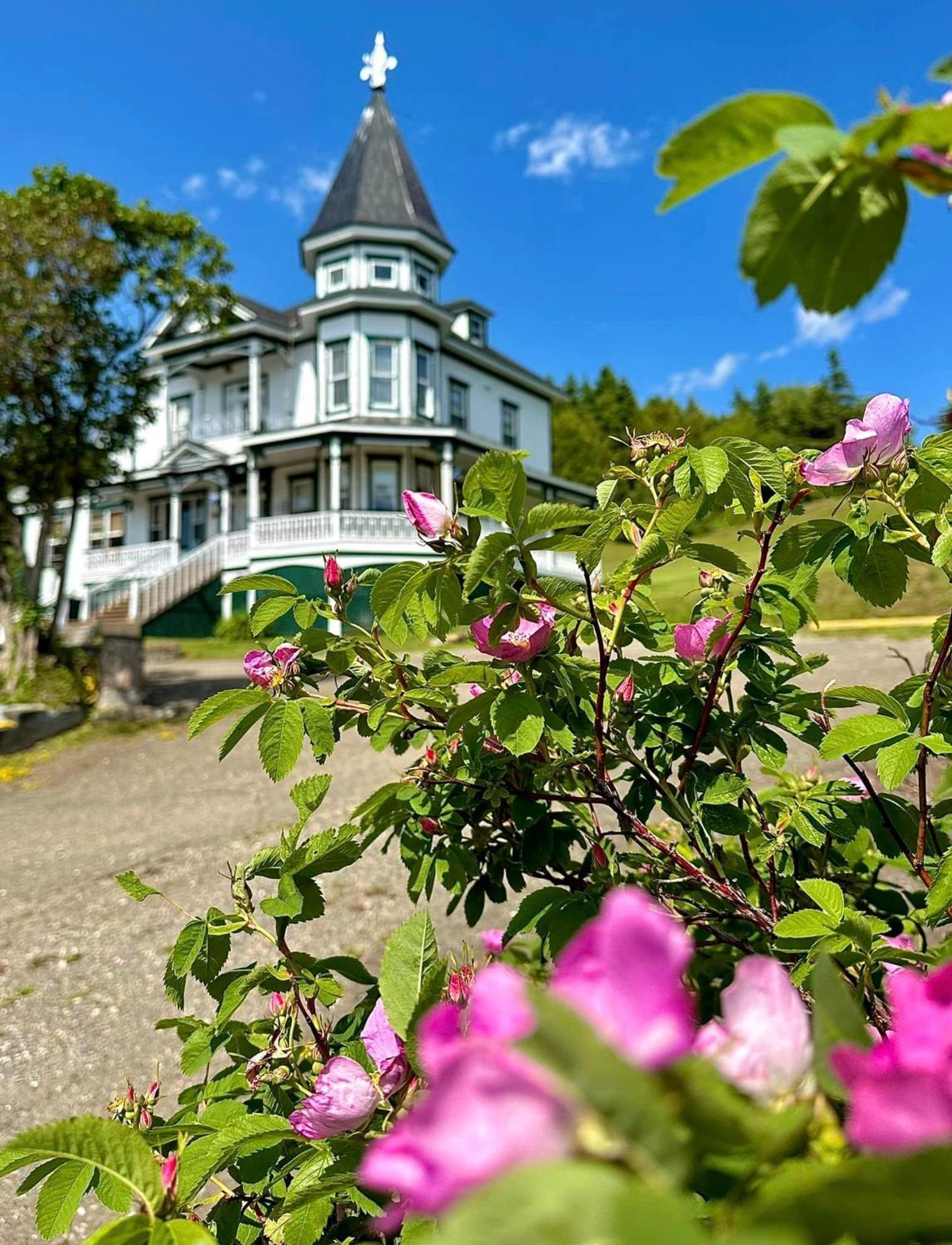 Le Manoir du Vieux Presbytère Port-Daniel Esterno foto