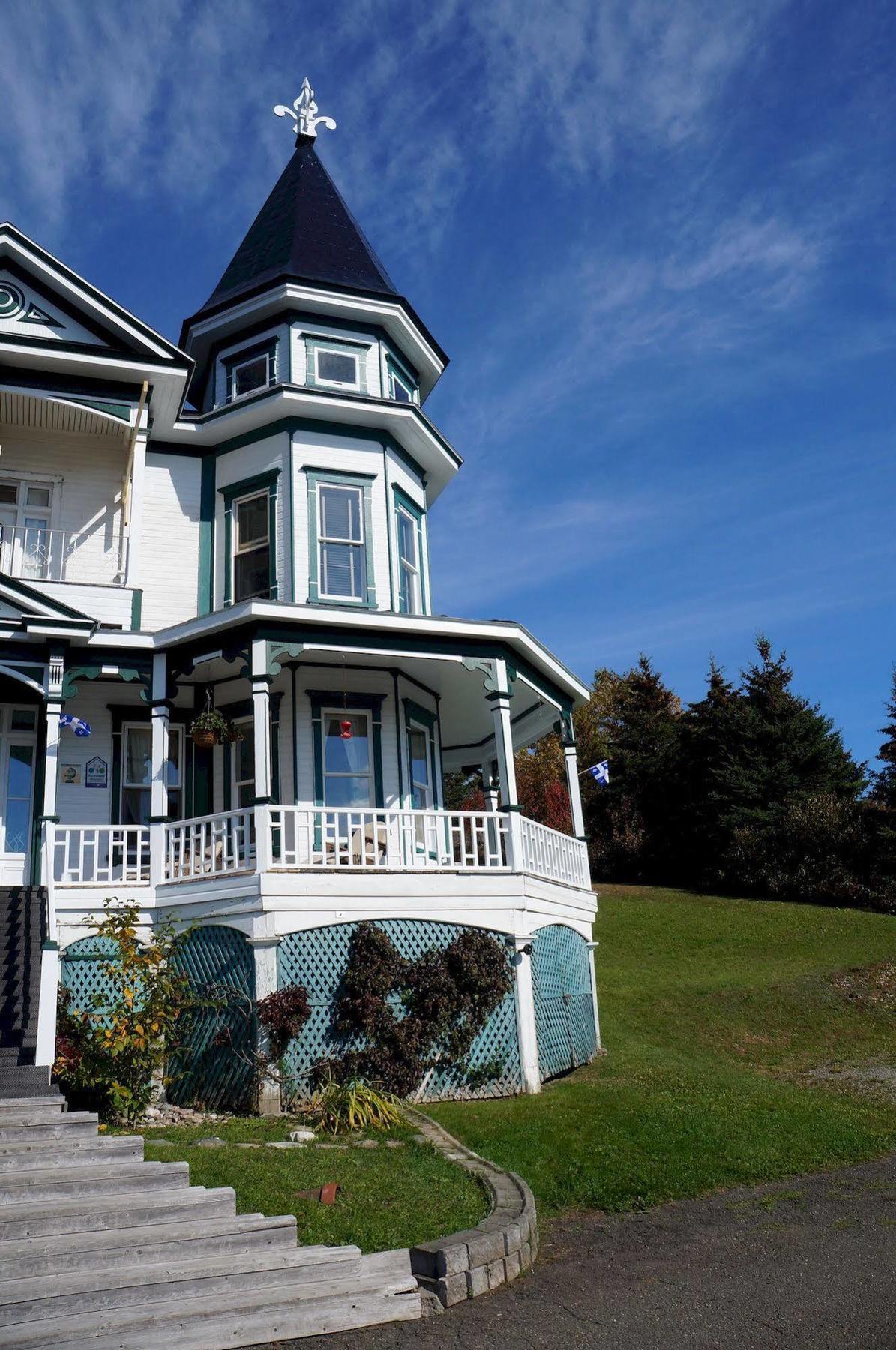 Le Manoir du Vieux Presbytère Port-Daniel Esterno foto