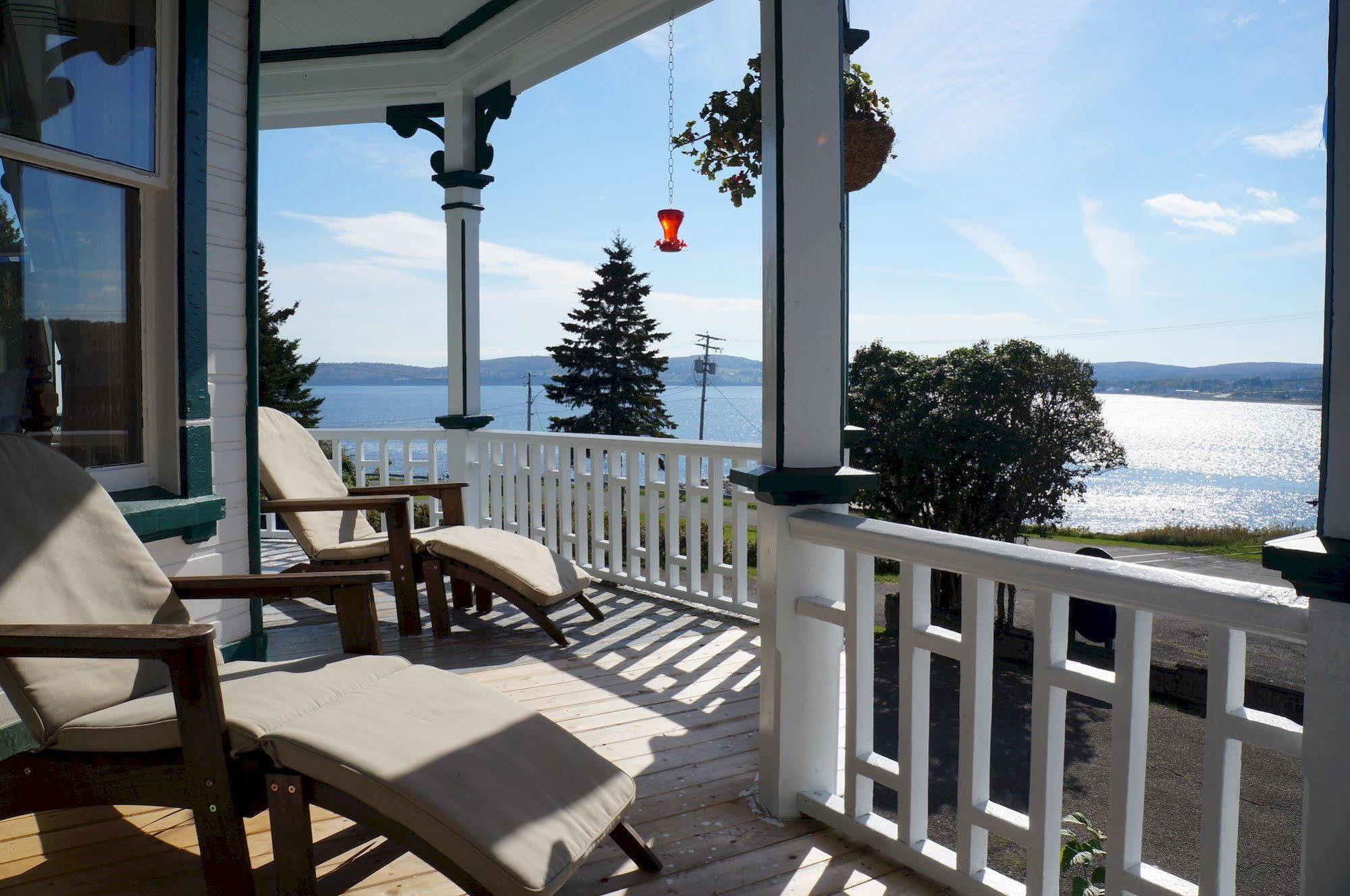 Le Manoir du Vieux Presbytère Port-Daniel Esterno foto